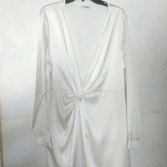 FASHION NOVA SUGAR FREE CREAM SATIN DRESS SIZE 2XL - Picture 4 of 10